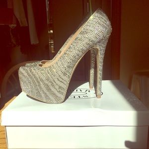 Brand New Steve Madden 6 in. Heels 😍